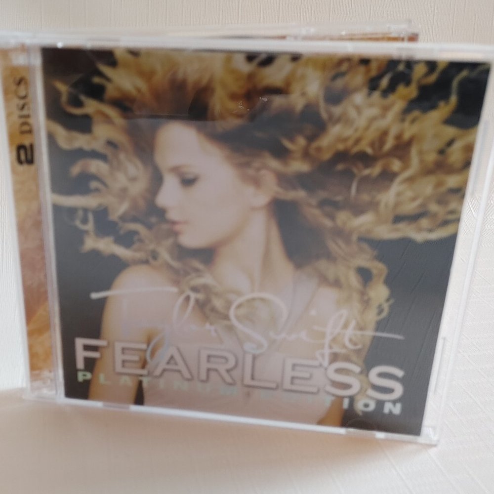 TAYLOR SWIFT Fearless Platinum Edition CD 2 CD SET Big Machine Records